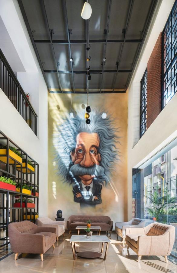 Couch & Cheese Homestel The Most Luxurious Hostel For Working Professionals & Students Pune Ngoại thất bức ảnh