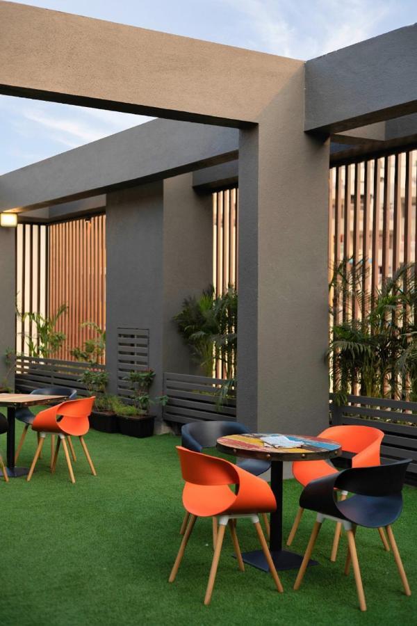 Couch & Cheese Homestel The Most Luxurious Hostel For Working Professionals & Students Pune Ngoại thất bức ảnh